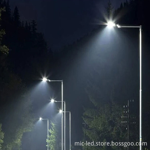 Factory 5-Year Warranty Aluminum Housing LED Street Lights (50W-200W) with Die Casting